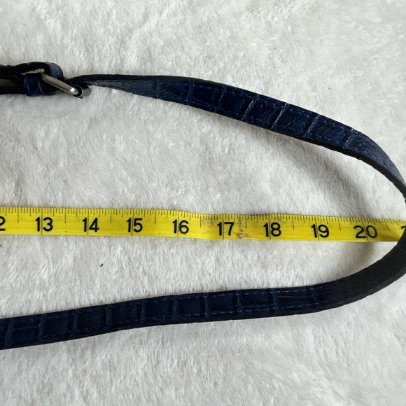 Patricia Nash Blue Leather Croc-Embossed Crossbody Bag Stylish Hardware - Picture 9 of 16